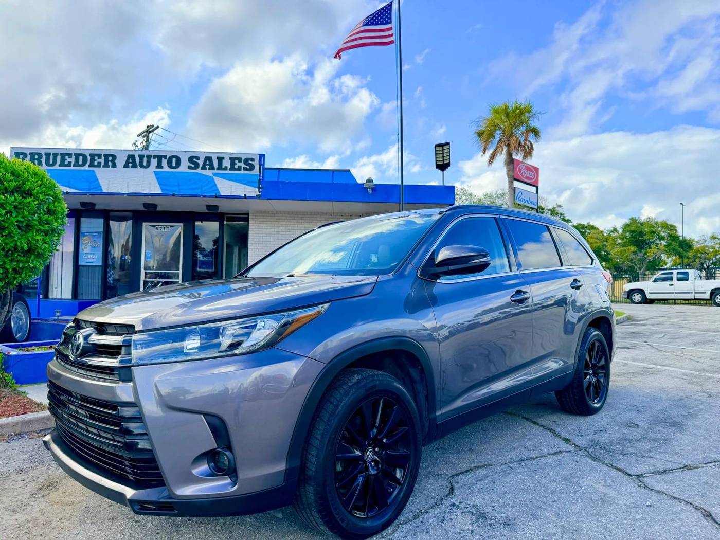 2019 Toyota Highlander SE V6 — SUV — 139,531 mi — Jacksonville, FL