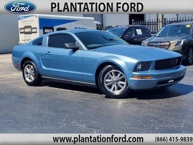 2005 Ford Mustang Deluxe — Coupe — 80,462 mi — Plantation, FL