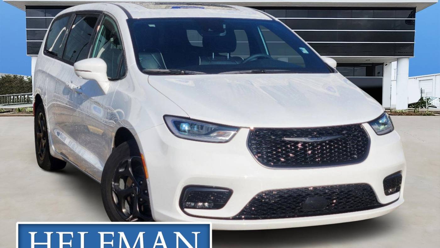 2022 Chrysler Pacifica Hybrid Limited — Minivan — 16,203 mi — Stafford, TX